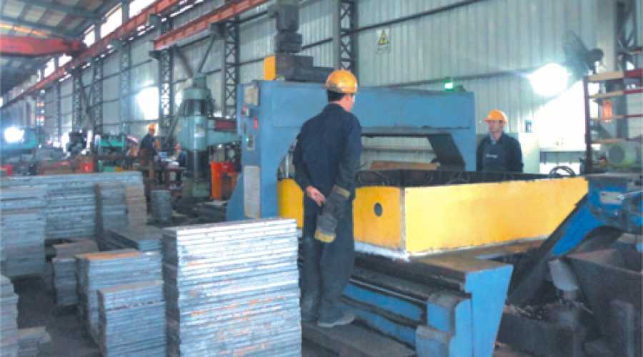 The end plate punching production