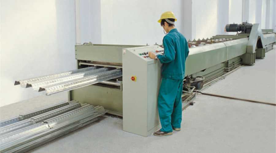 Floor plate production line